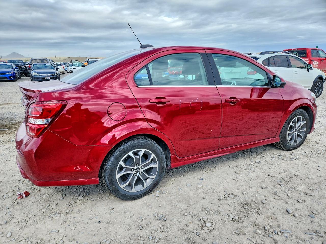 2018 Chevrolet Sonic Lt - Image 3