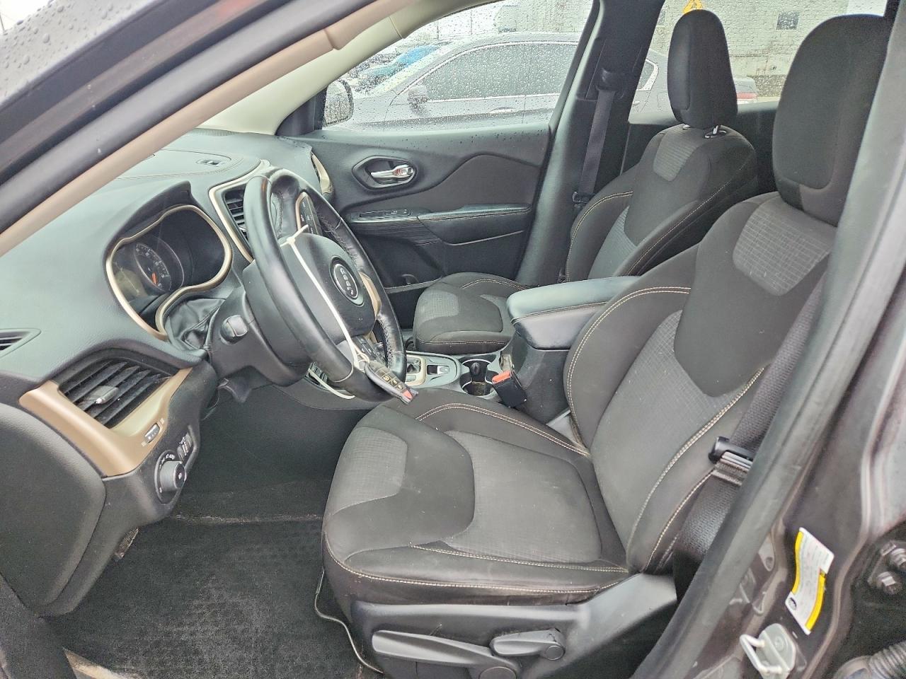 2015 Jeep Cherokee Latitude - Image 7