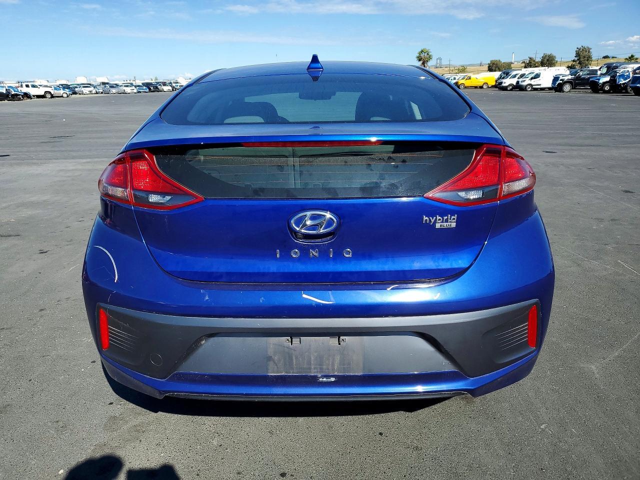 2020 Hyundai Ioniq Hybrid Blue - Image 6