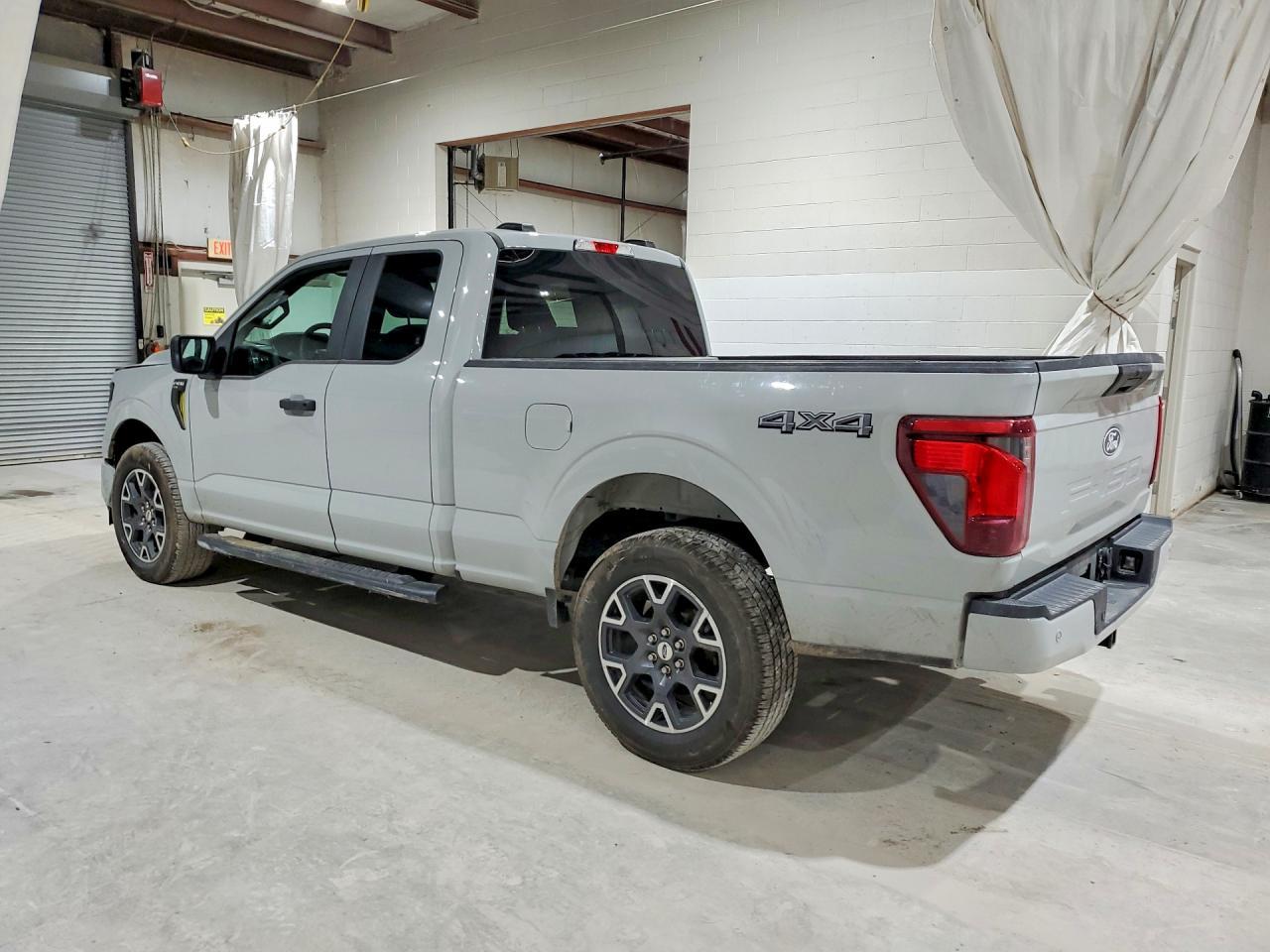 2024 Ford F150 Stx - Фото 2