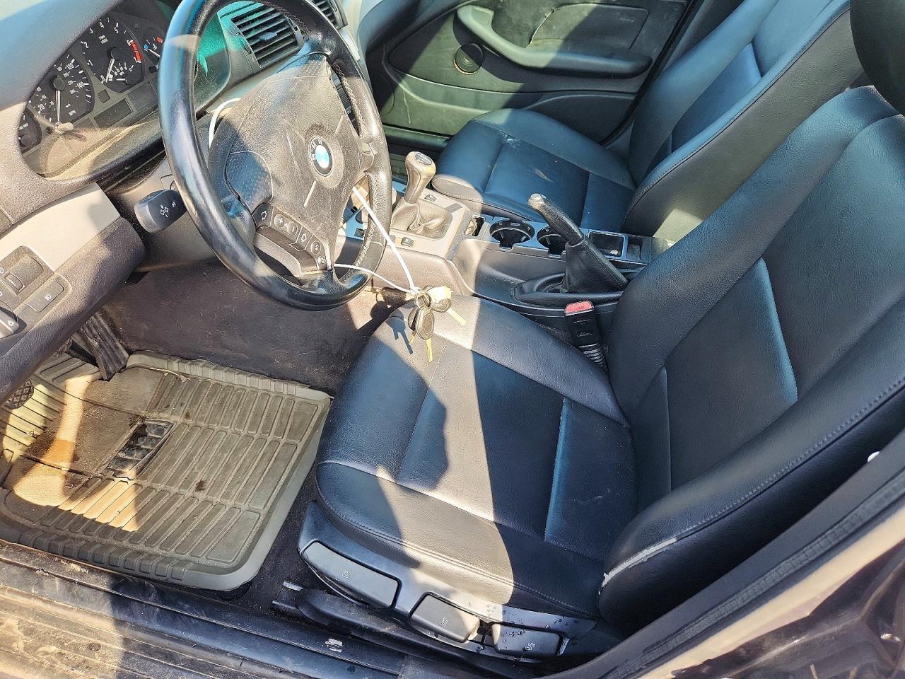 2002 BMW 325 I - Image 7