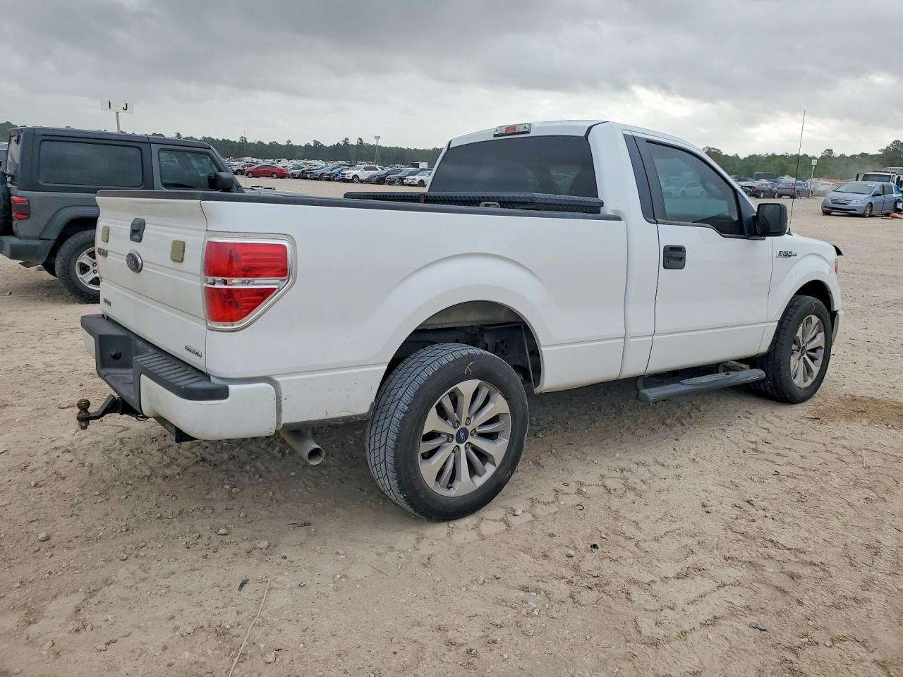 2011 Ford F150 - Image 3