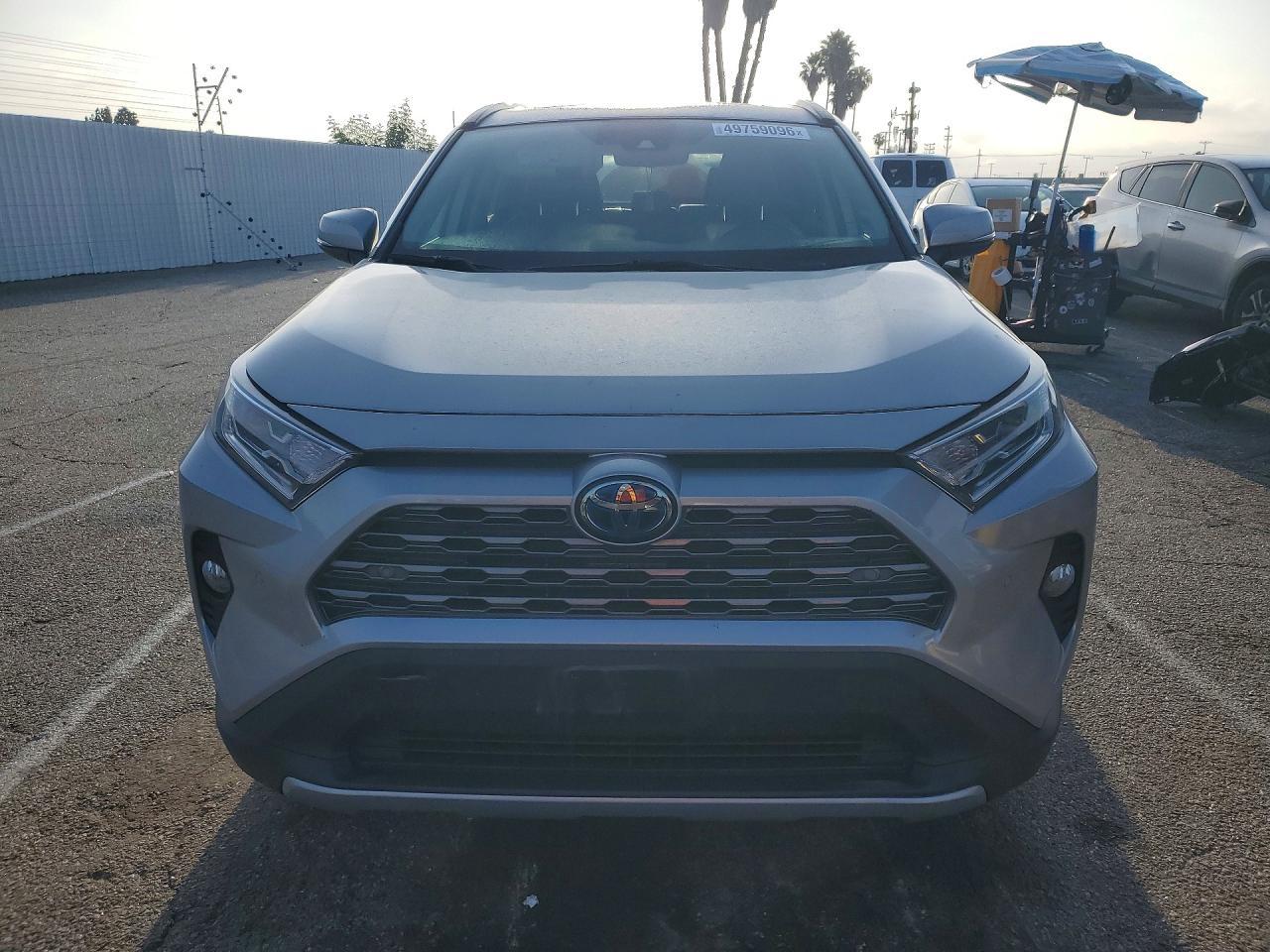 2020 Toyota Rav4 Limited - Image 5