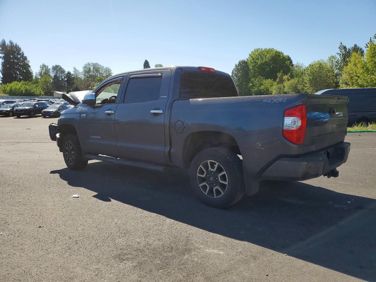 2017 Toyota Tundra Crewmax Limited - Фото 2