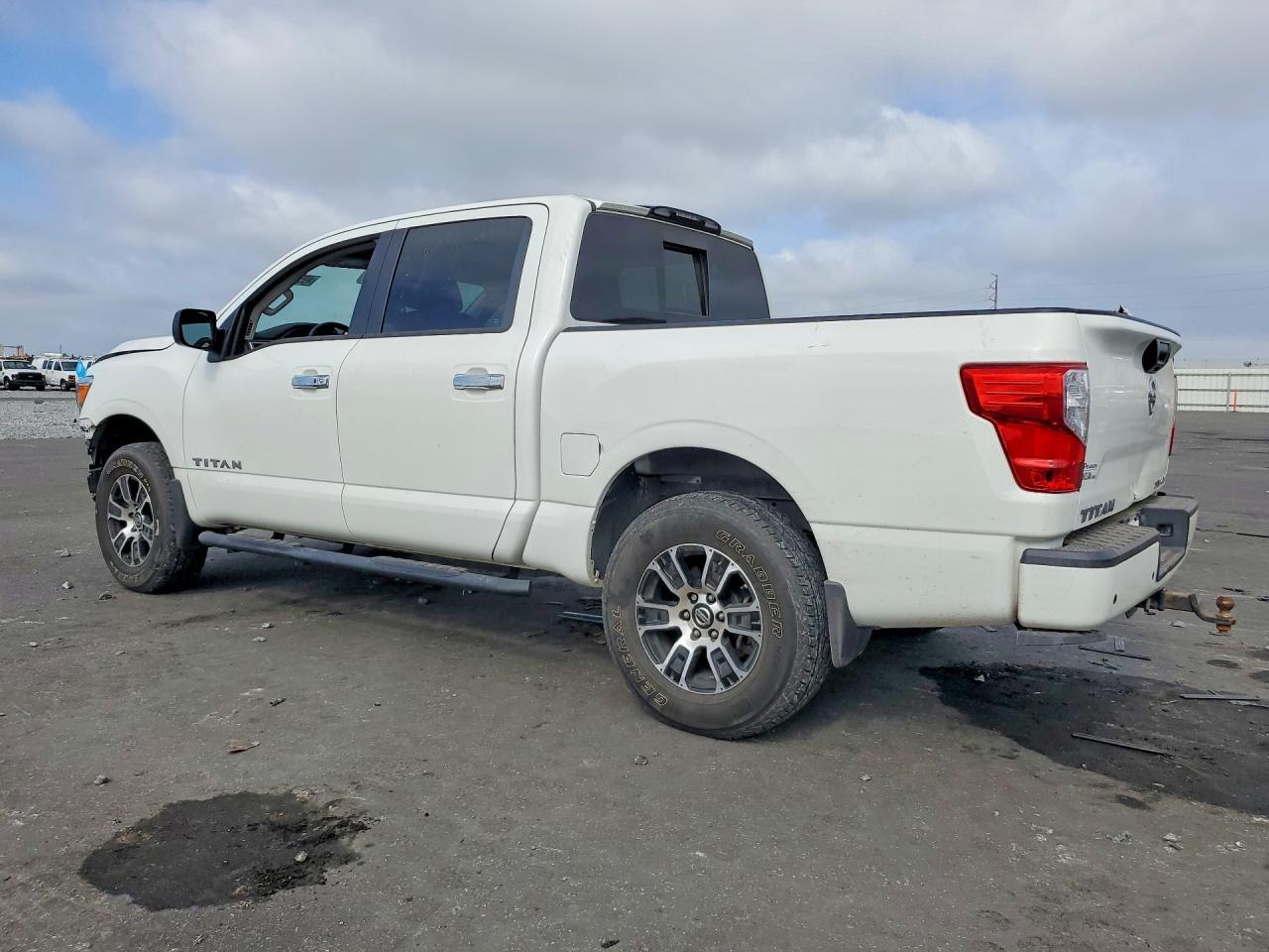 2021 Nissan Titan Sv - Image 2
