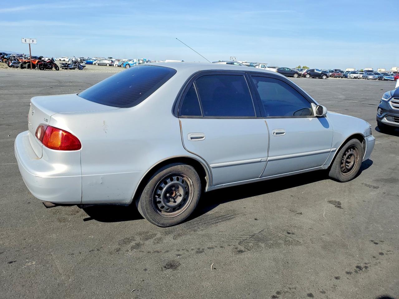 2002 Toyota Corolla Le - Image 3
