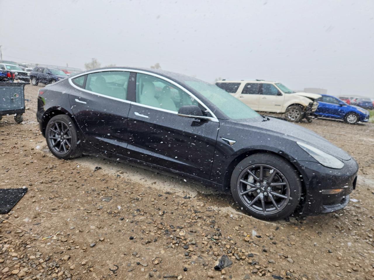 2018 Tesla Model 3 - Фото 4