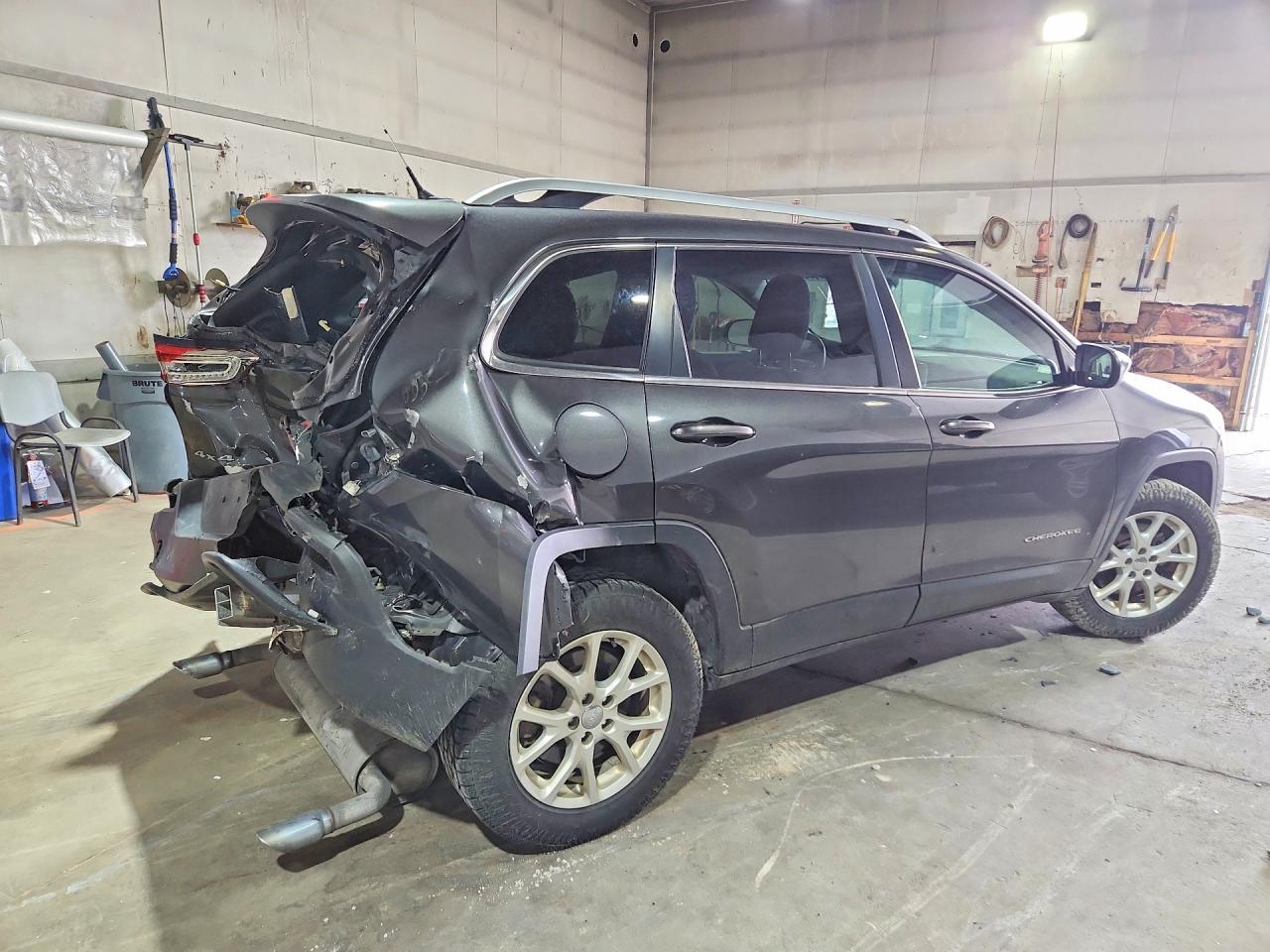 2014 Jeep Cherokee Latitude - Image 3