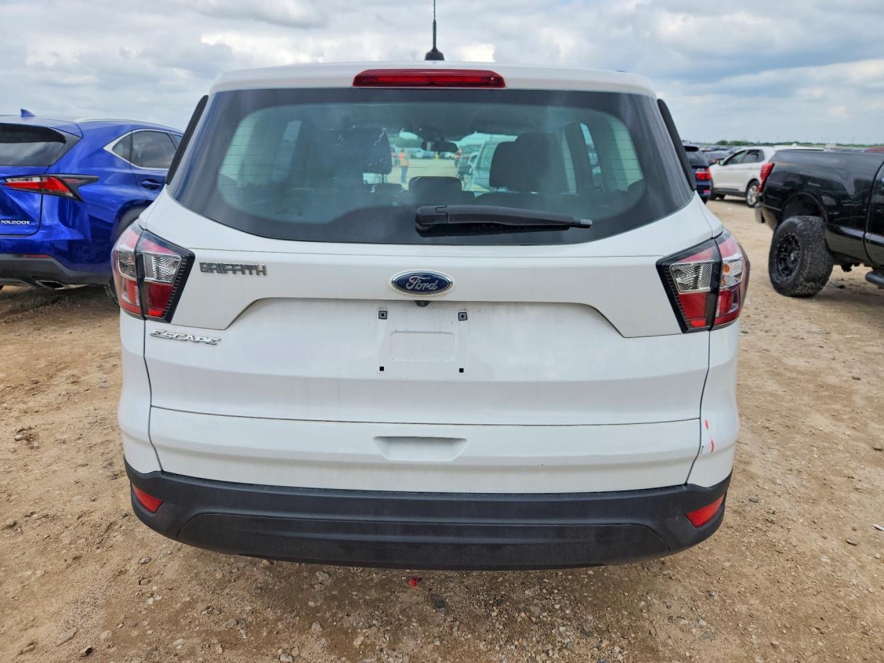 2017 Ford Escape S - Image 6