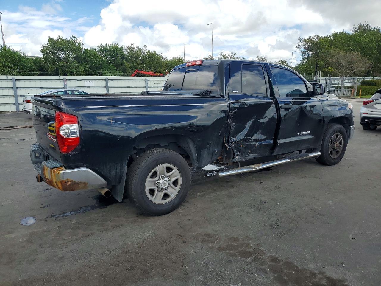 2018 Toyota Tundra Sr5 - Image 3