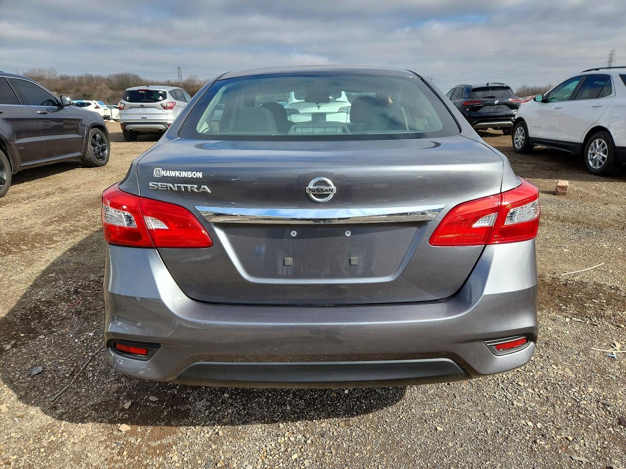 2016 Nissan Sentra S - Фото 6