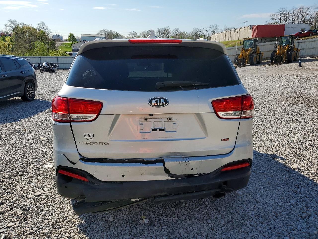 2016 Kia Sorento Lx - Фото 6