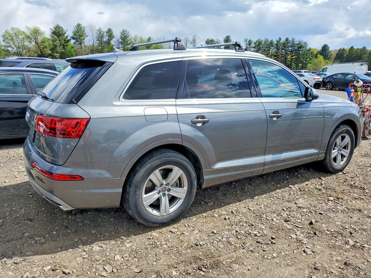 2018 Audi Q7 Premium - Image 3
