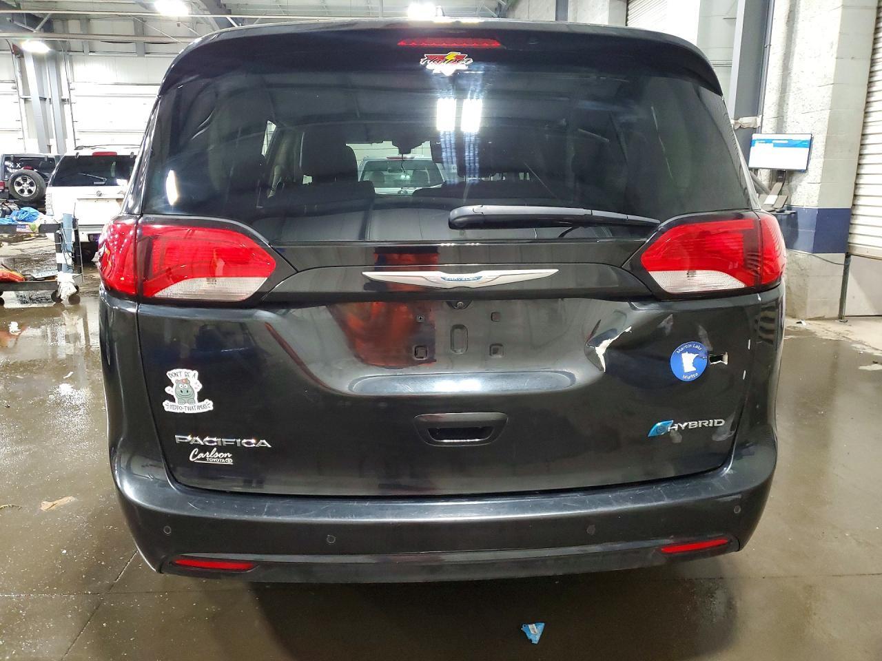2018 Chrysler Pacifica Hybrid Touring L - Фото 6