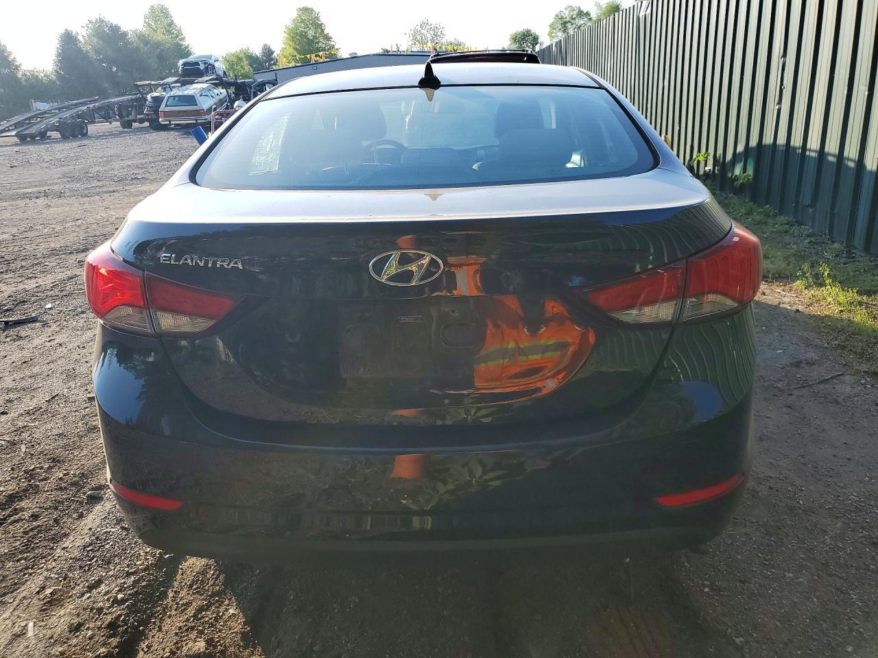 2015 Hyundai Elantra Se - Image 6