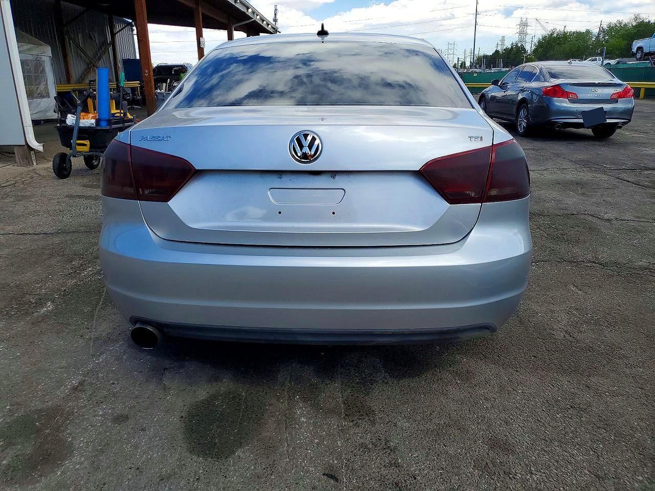 2015 Volkswagen Passat S - Фото 6
