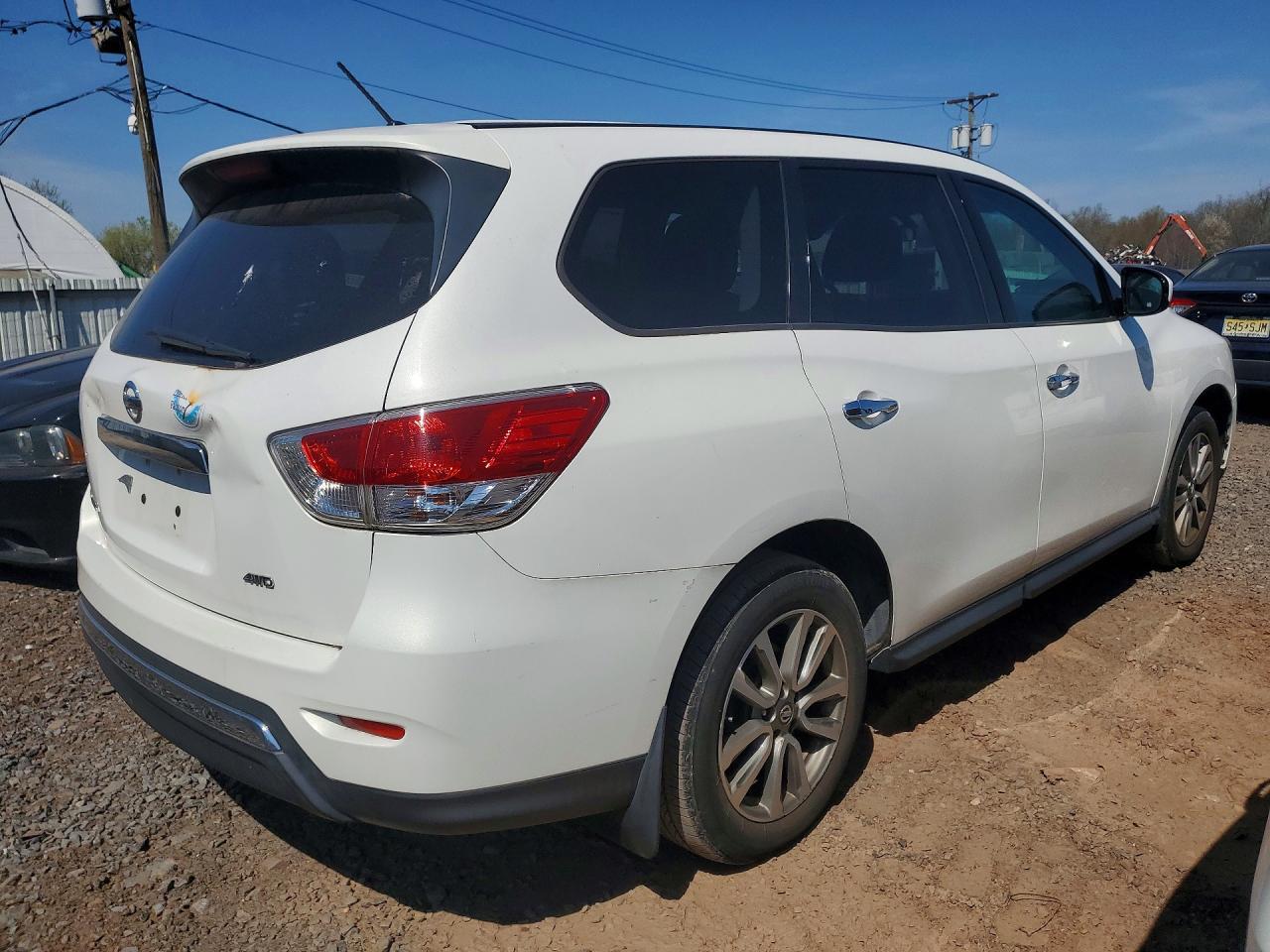 2013 Nissan Pathfinder S - Фото 3