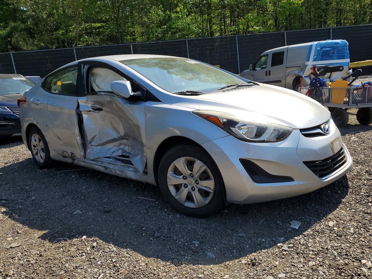 2016 Hyundai Elantra Se - Фото 4