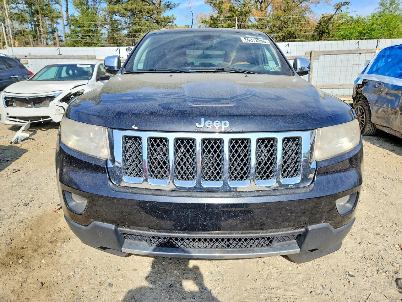 2011 Jeep Grand Cherokee Overland - Image 5