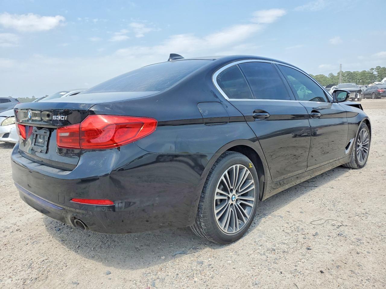 2019 BMW 530 I - Фото 3