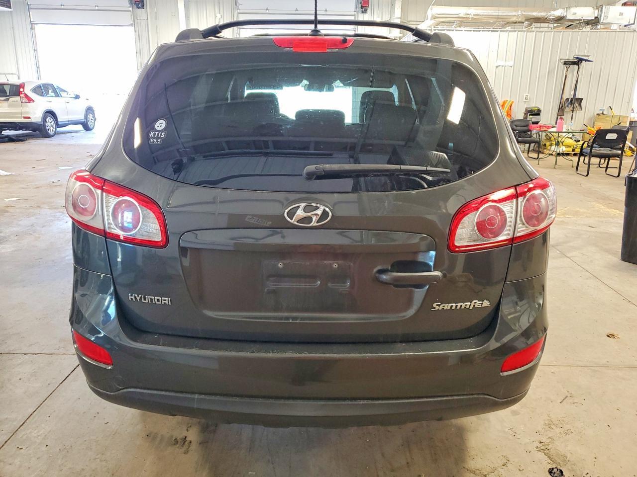 2010 Hyundai Santa Fe Gls - Image 6