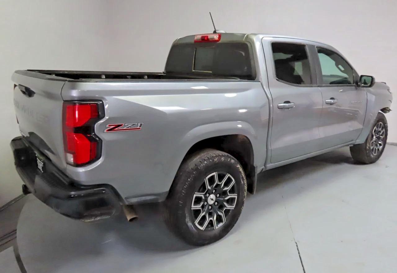 2023 Chevrolet Colorado Z71 - Image 3