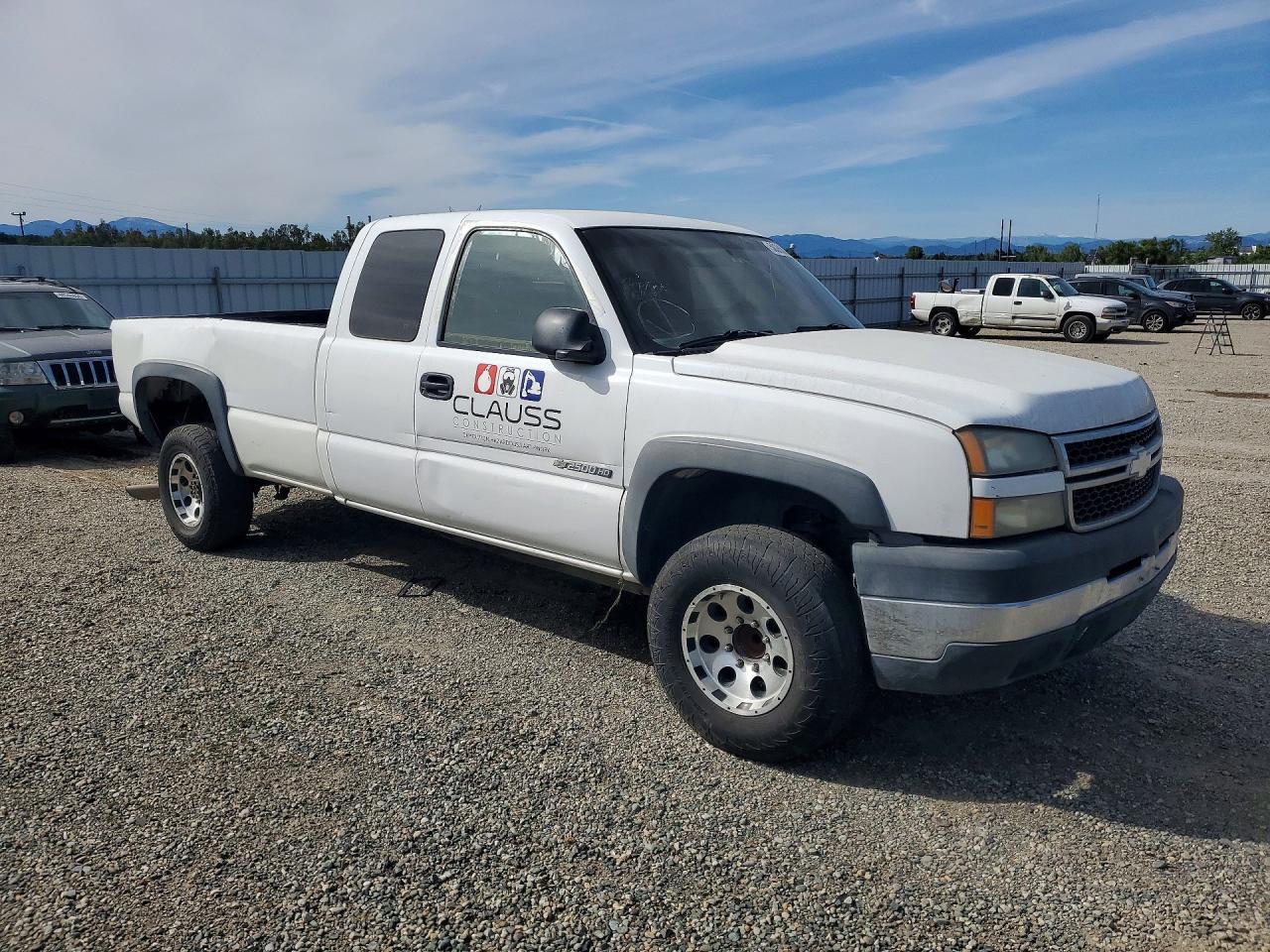 2007 Chevrolet Silverado C2500 Heavy Duty - Фото 4