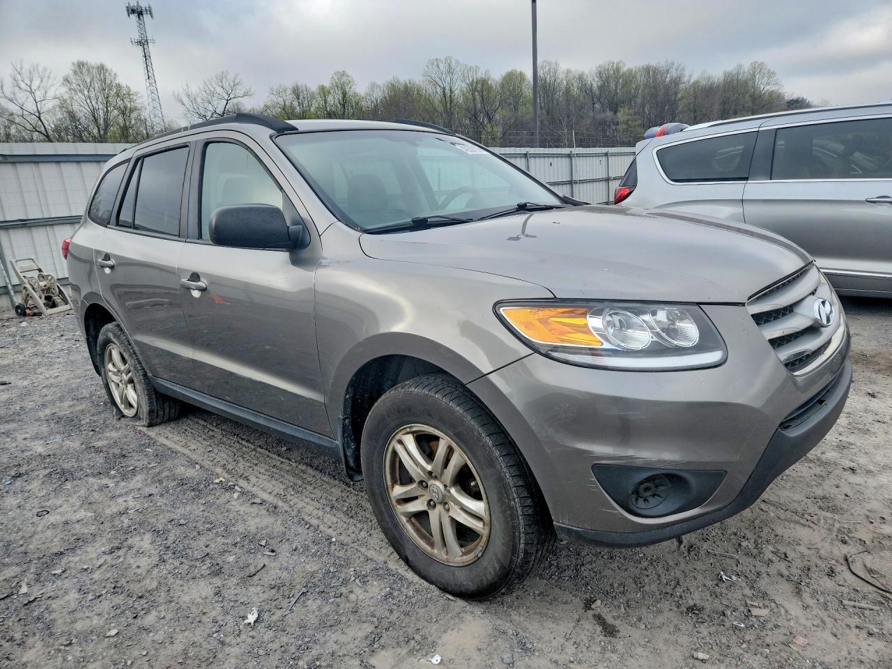 2012 Hyundai Santa Fe - Image 4