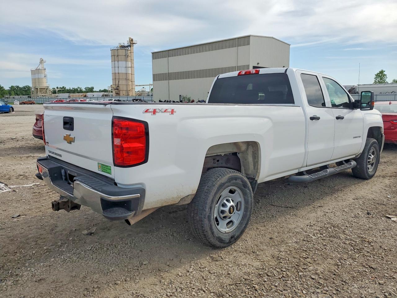 2015 Chevrolet Silverado K2500 Heavy Duty - Image 3