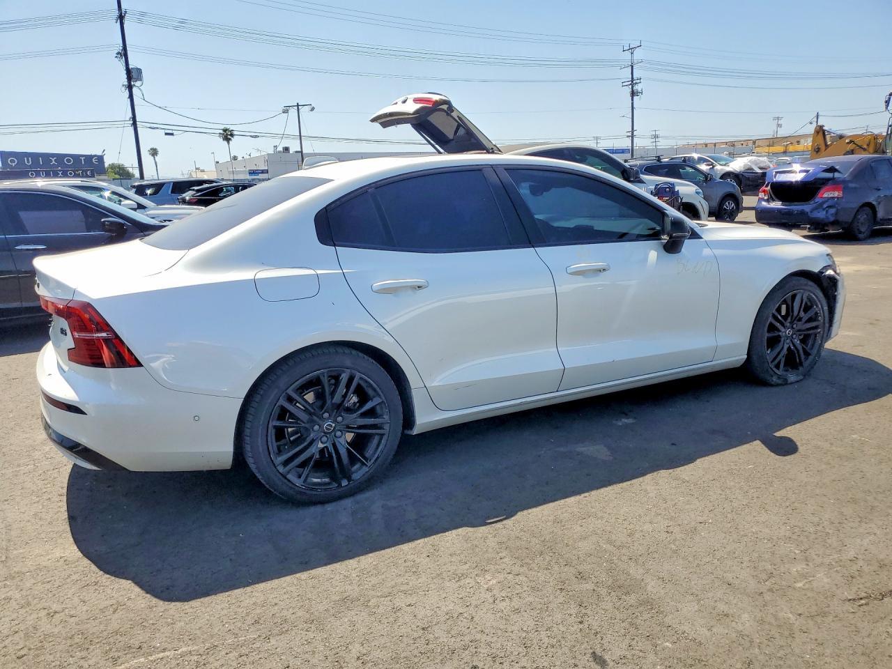 2024 Volvo S60 Plus - Фото 3