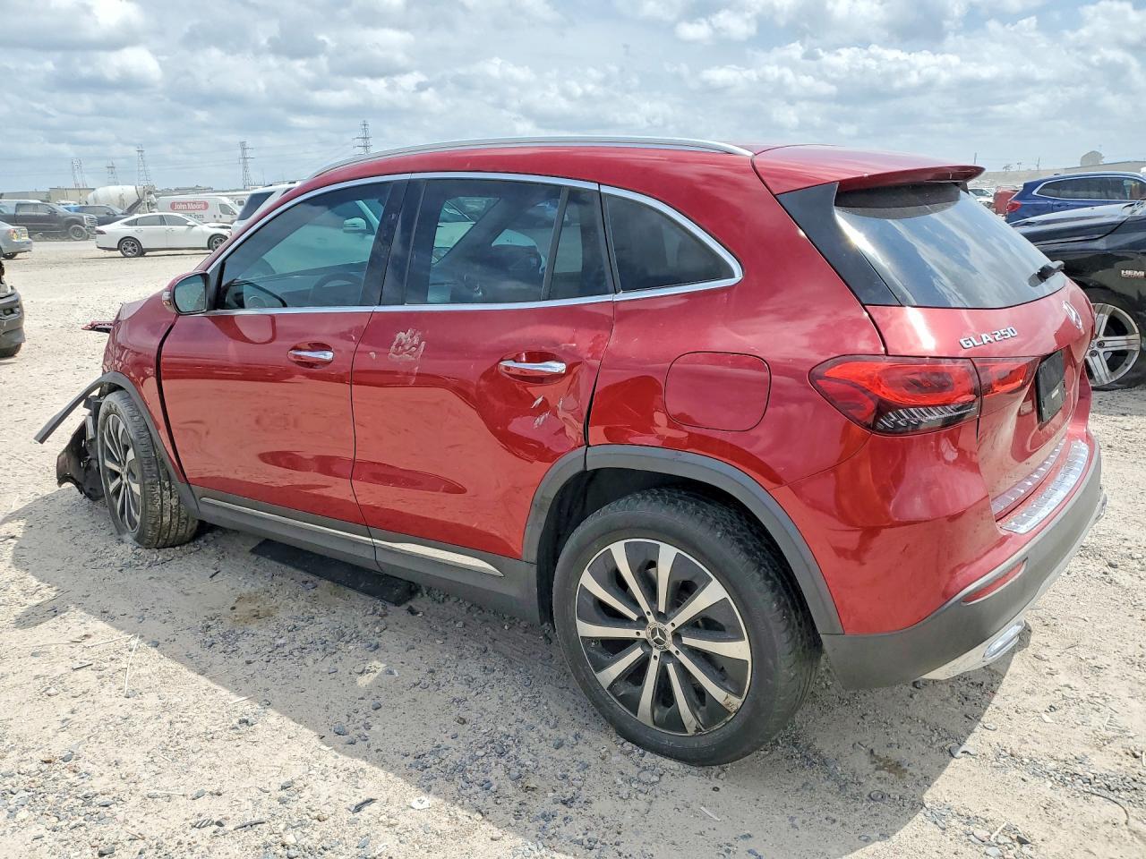 2021 Mercedes-Benz Gla 250 - Image 2