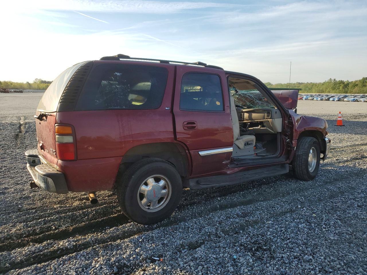 2002 GMC Yukon - Фото 3