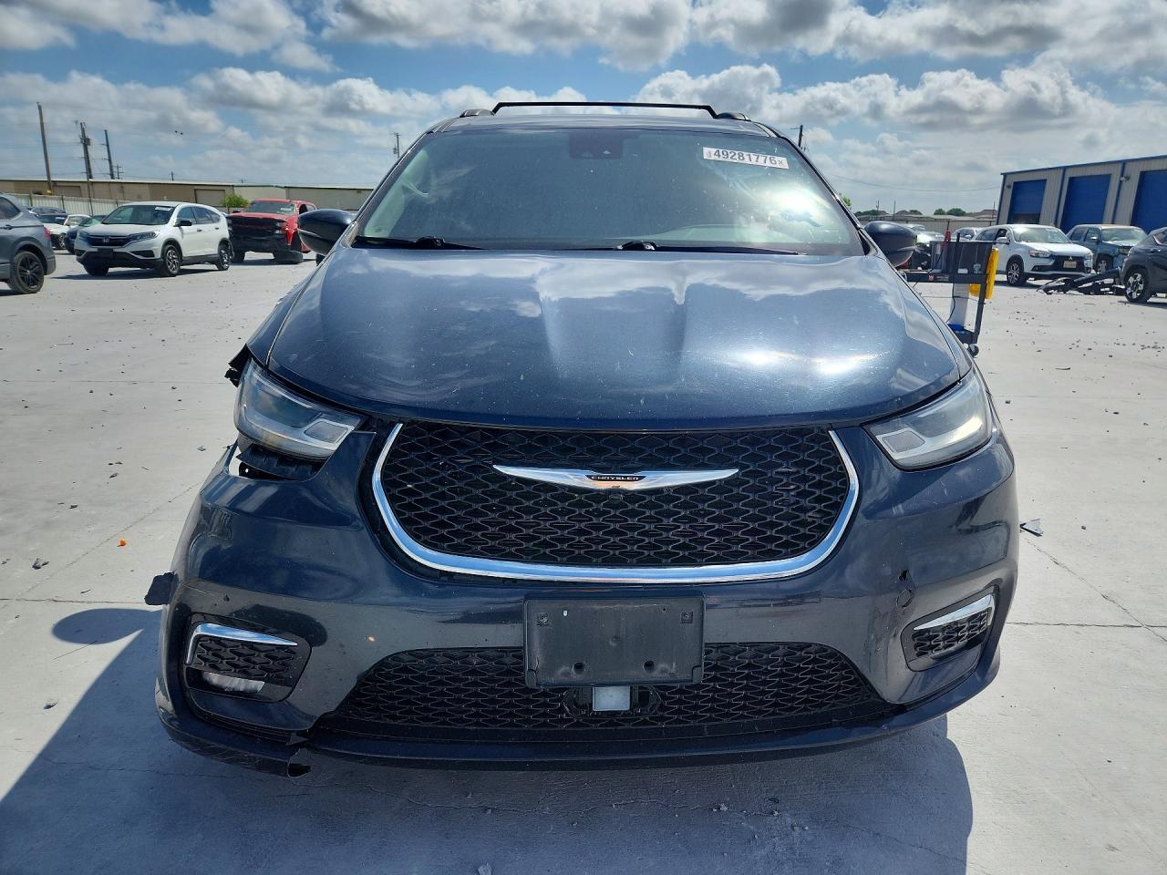 2021 Chrysler Pacifica Touring - Фото 5