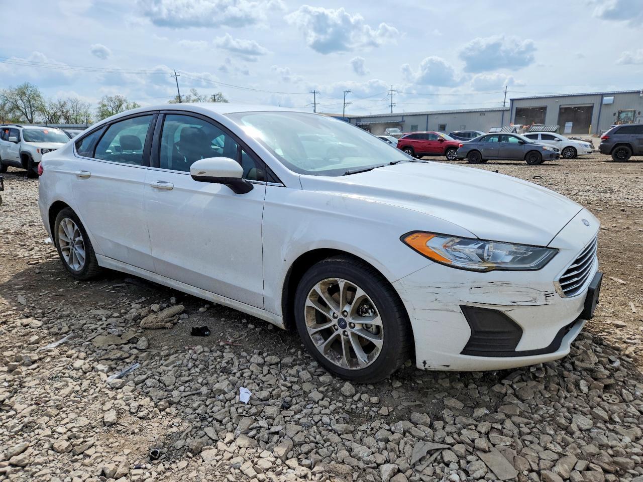 2020 Ford Fusion Se - Фото 4