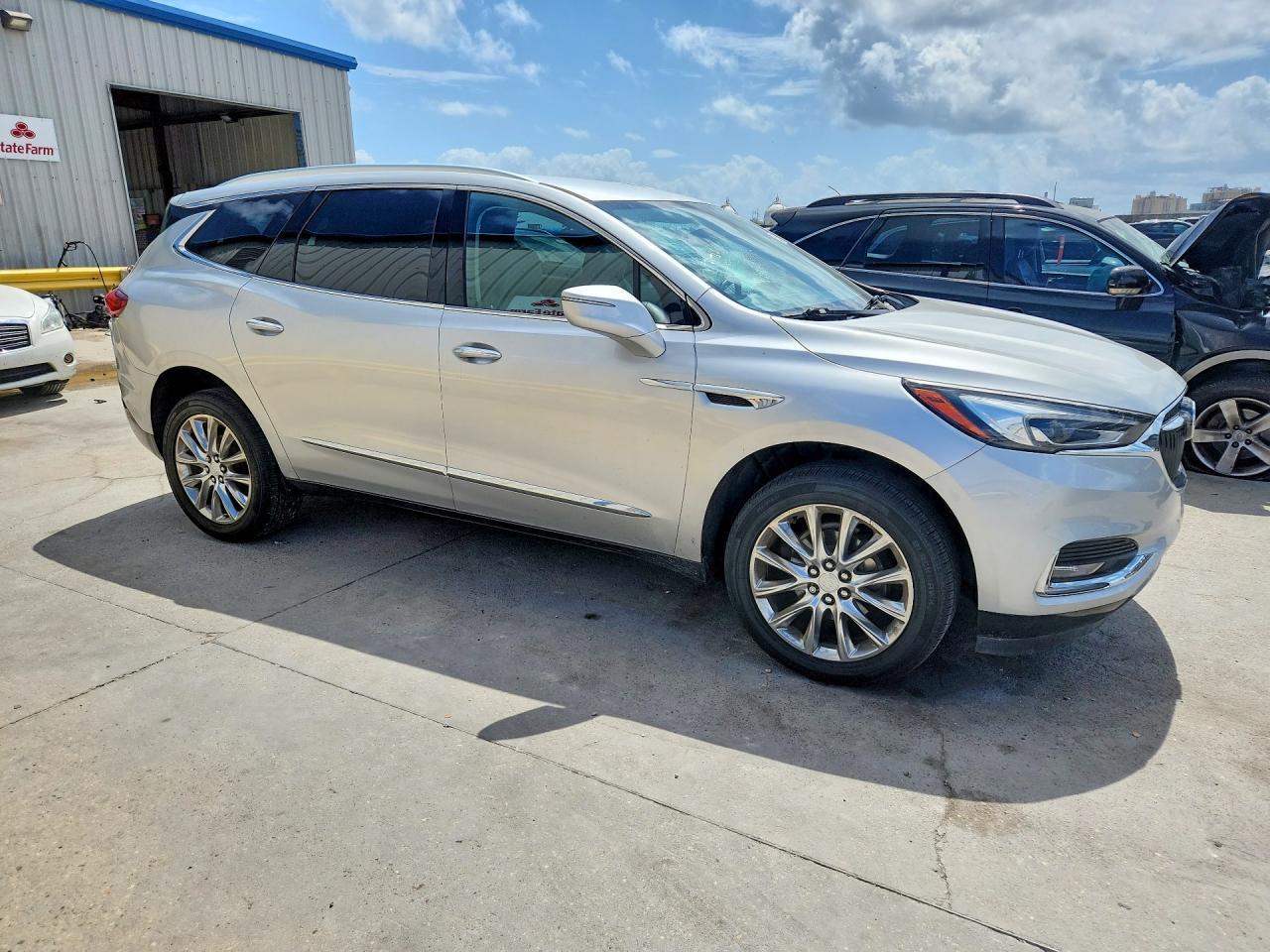 2019 Buick Enclave Essence - Image 4