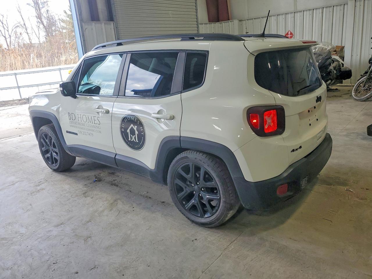 2022 Jeep Renegade Altitude - Image 2