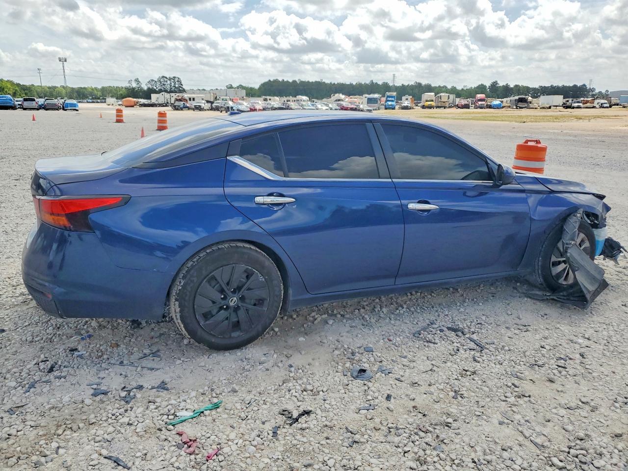 2019 Nissan Altima 2.5 S - Фото 3