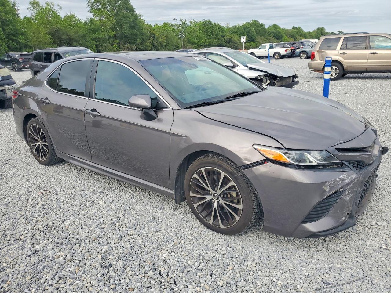 2018 Toyota Camry Se - Image 4
