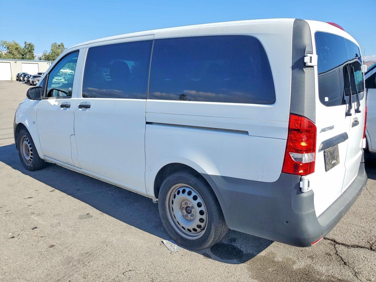 2019 Mercedes Benz Metris - Фото 2