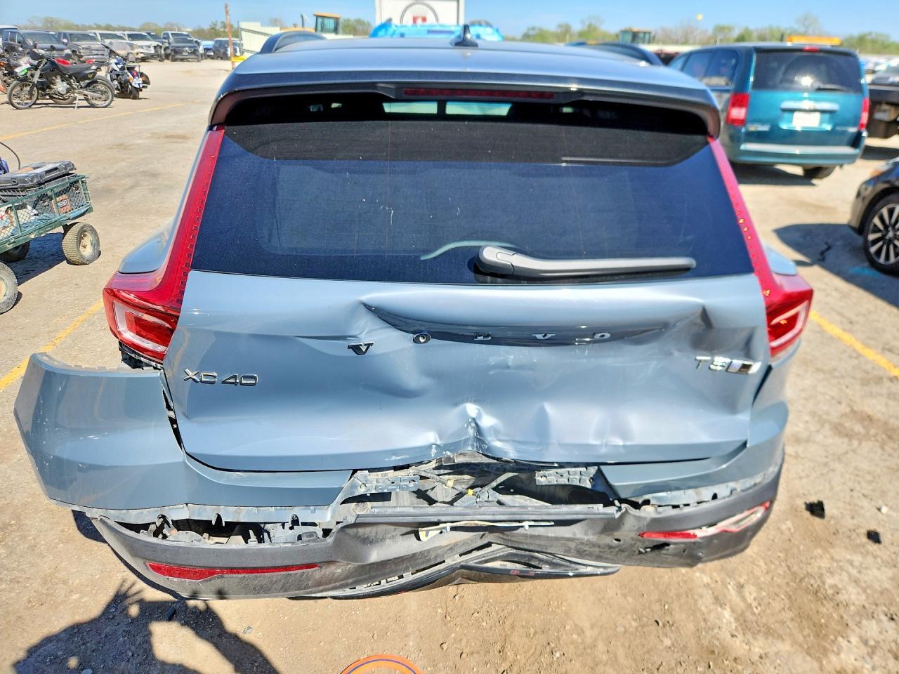 2020 Volvo Xc40 T5 R-Design - Image 6