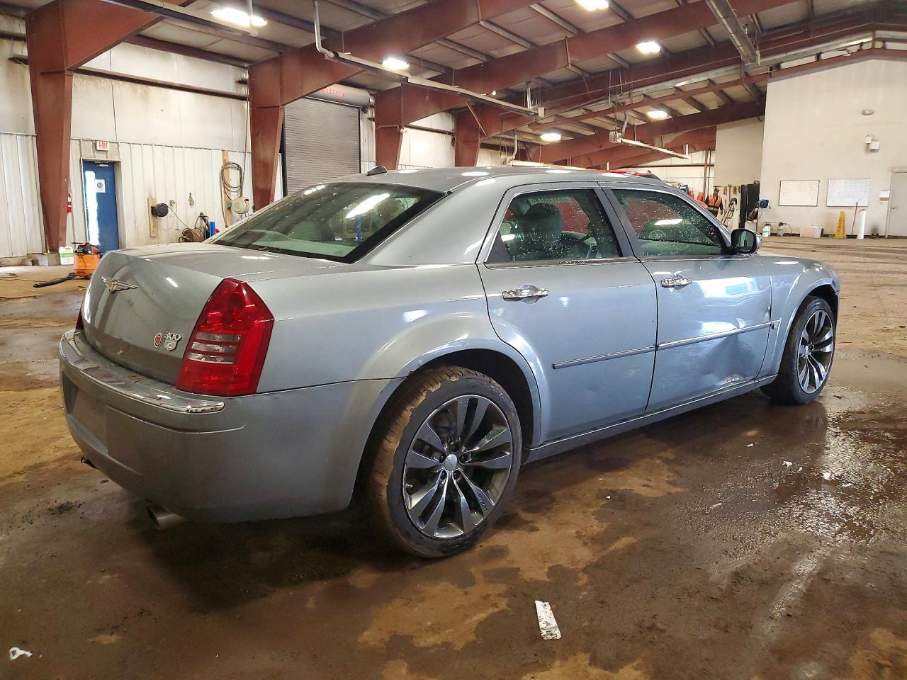 2006 Chrysler 300C - Image 3