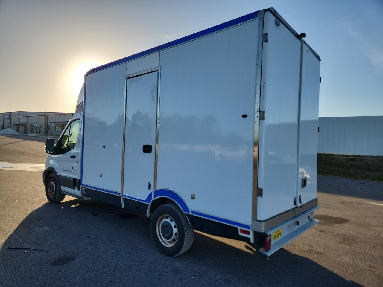 2021 Ford Transit T-350 Hd Refrigerated Truck - Фото 2