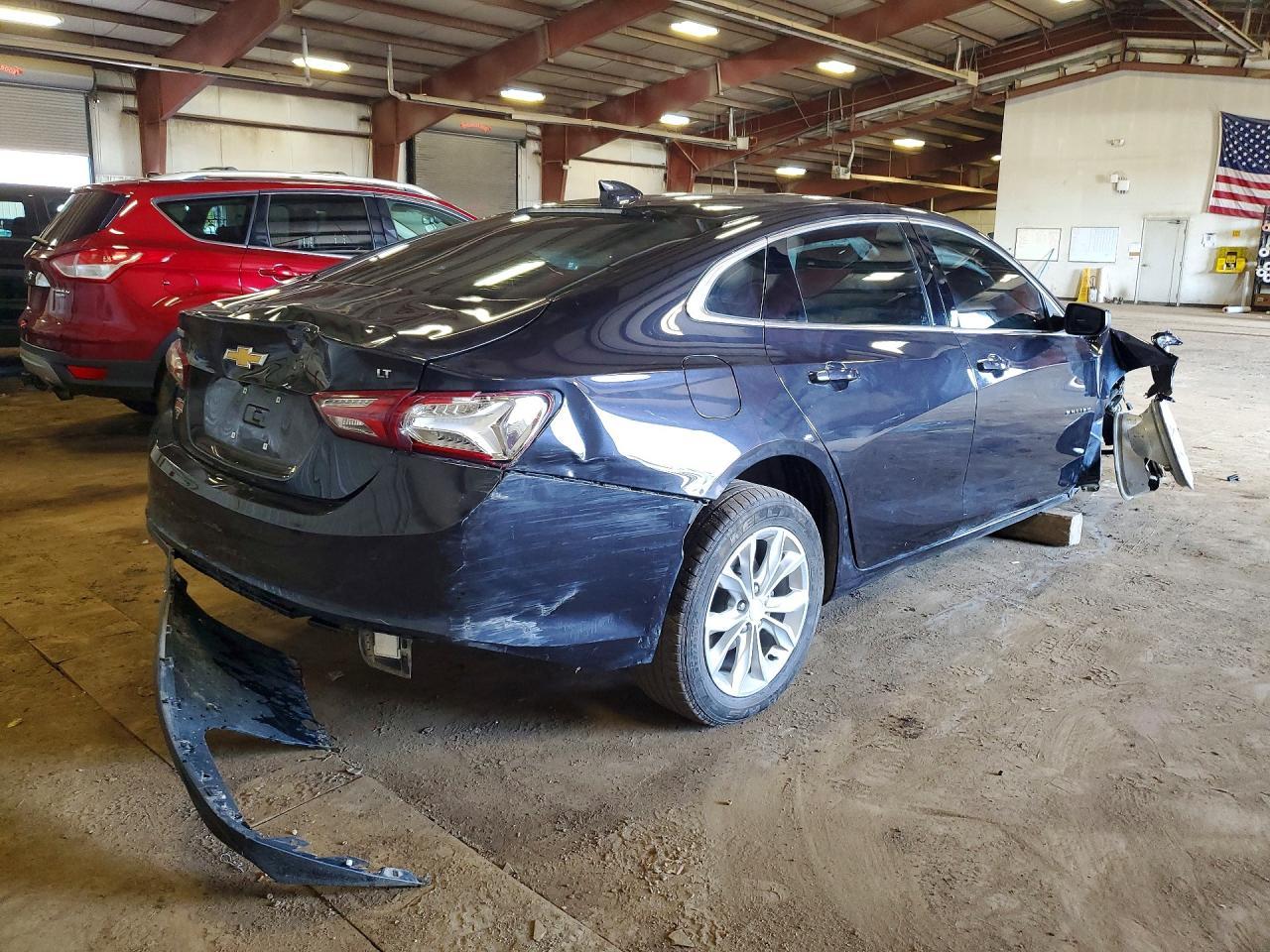 2022 Chevrolet Malibu Lt - Фото 3