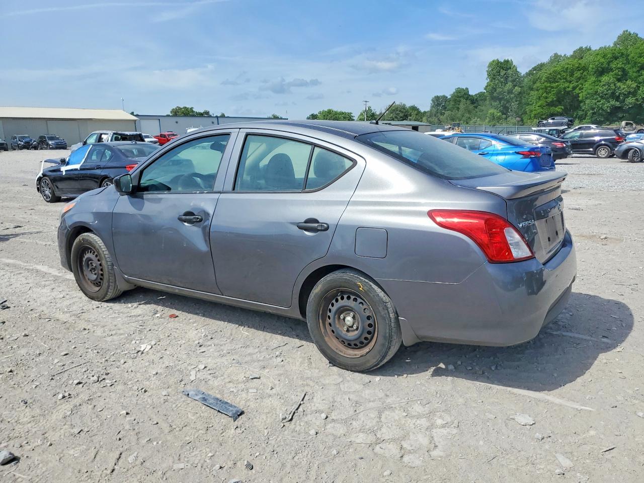 2018 Nissan Versa S Plus - Фото 2