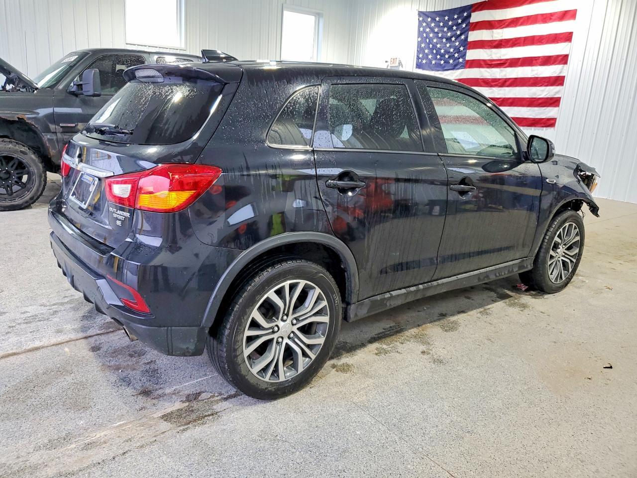 2019 Mitsubishi Outlander Sport Se - Фото 3