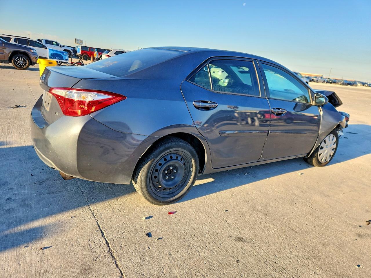 2014 Toyota Corolla Le - Фото 3
