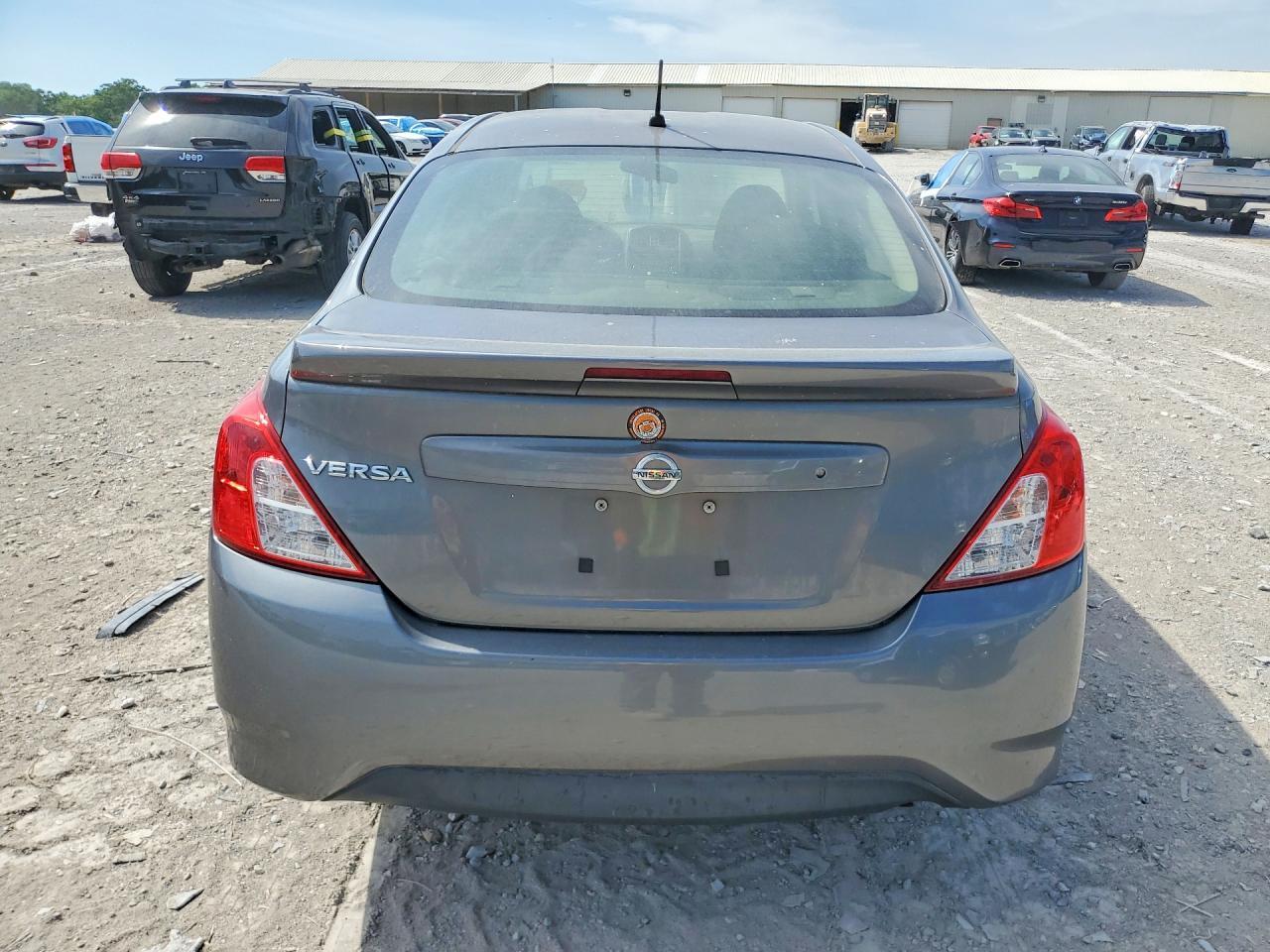 2018 Nissan Versa S Plus - Фото 6