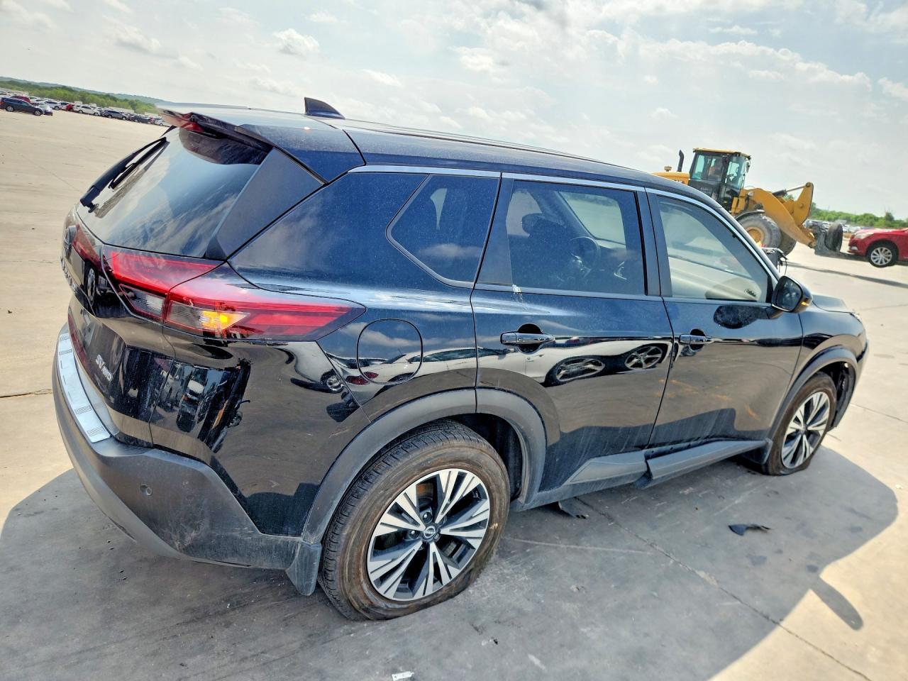 2023 Nissan Rogue Sv - Фото 3