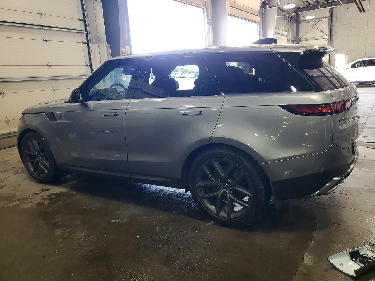 2025 Land Rover Range Rover Sport Se - Image 2