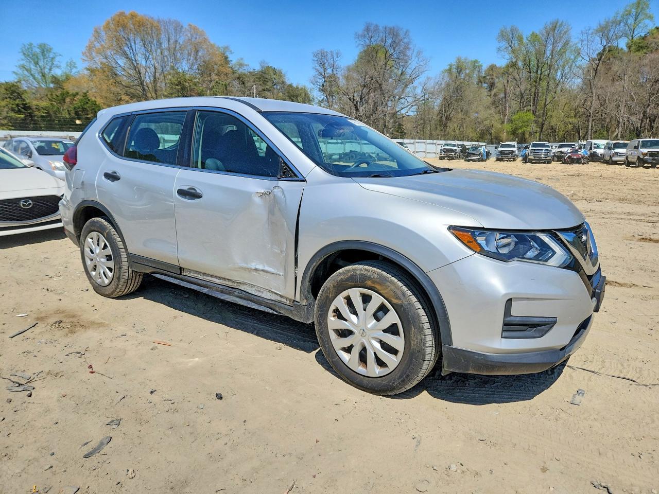 2020 Nissan Rogue S - Фото 4